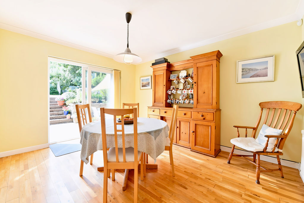 Dining Room- click for photo gallery